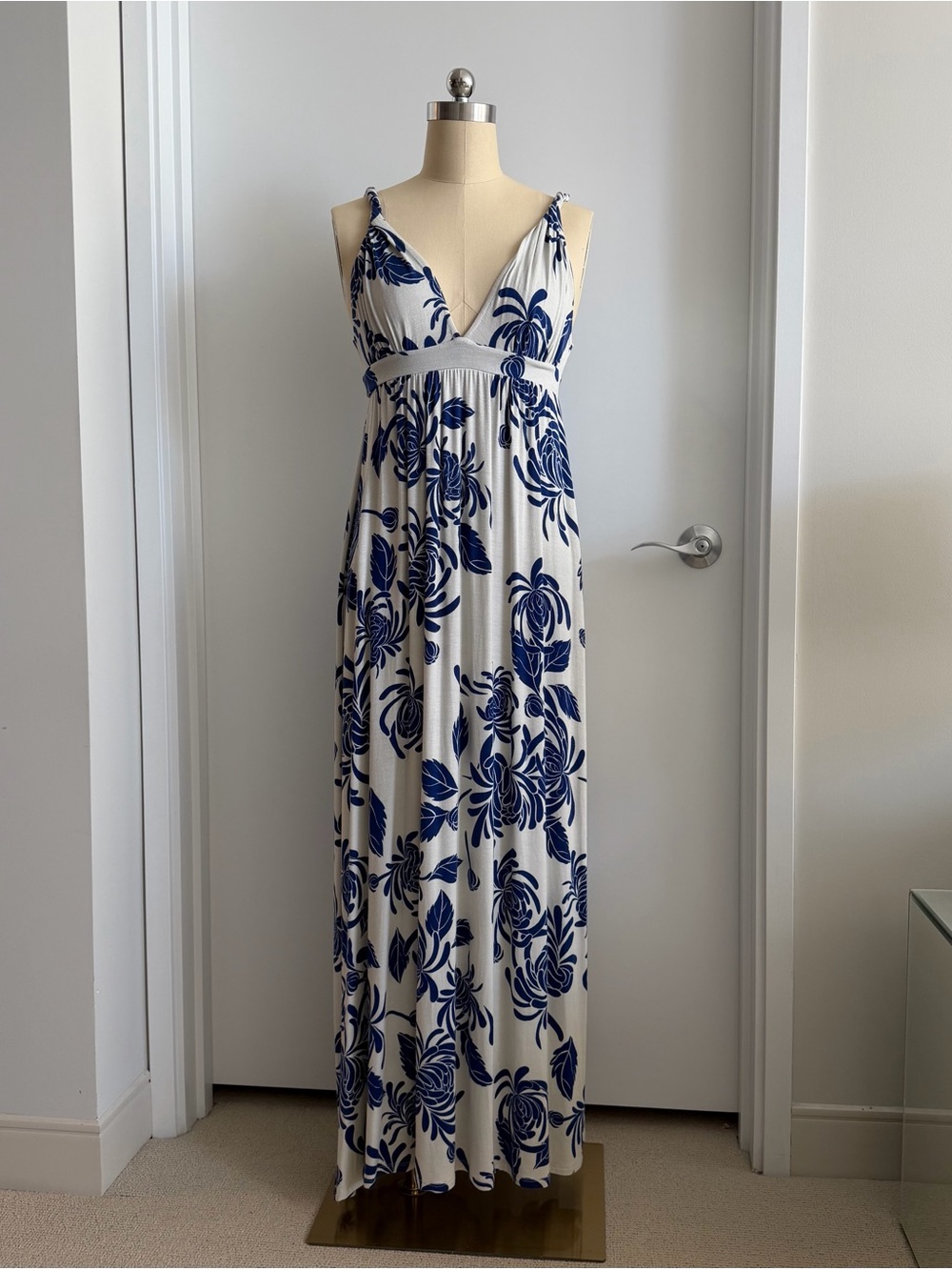 Maxi Dress by Hourglass Lilly V-neck Light Grey/Royal Blue Printed Floral Jersey